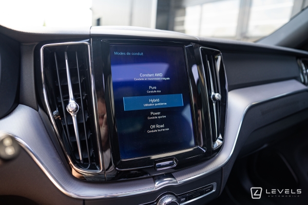  Volvo XC60 T8 390 CH R-DESIGN AWD RECHARGE GEARTRONIC 8