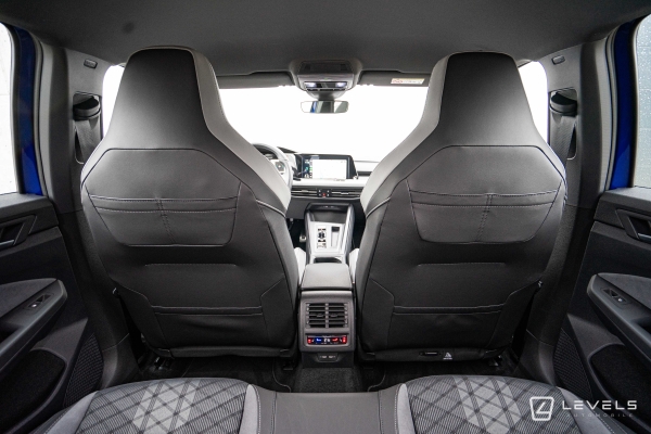 Volkswagen GOLF 8 1.5L eTSI 150 CH R-LINE DSG