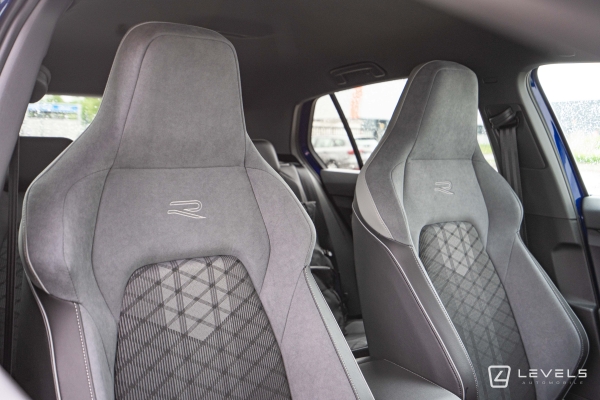 Volkswagen GOLF 8 1.5L eTSI 150 CH R-LINE DSG