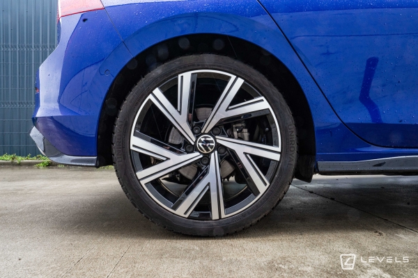 Volkswagen GOLF 8 1.5L eTSI 150 CH R-LINE DSG