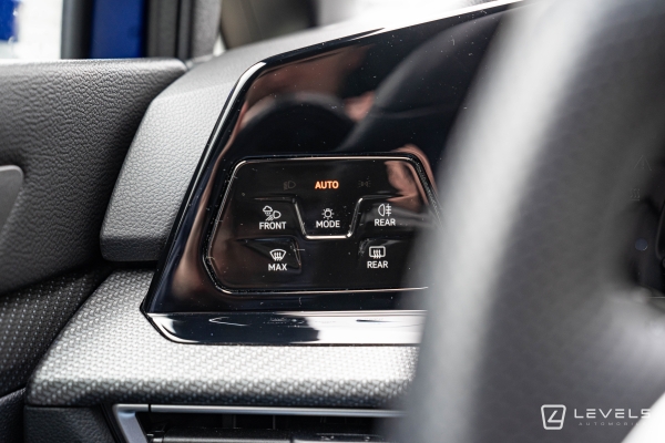 Volkswagen GOLF 8 1.5L eTSI 150 CH R-LINE DSG