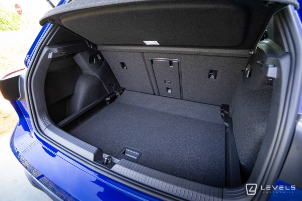  Volkswagen GOLF 8 1.5L eTSI 150 CH R-LINE DSG