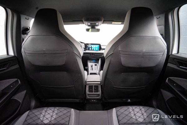 Volkswagen GOLF 8 1.5L eTSI 150 CH R-LINE DSG