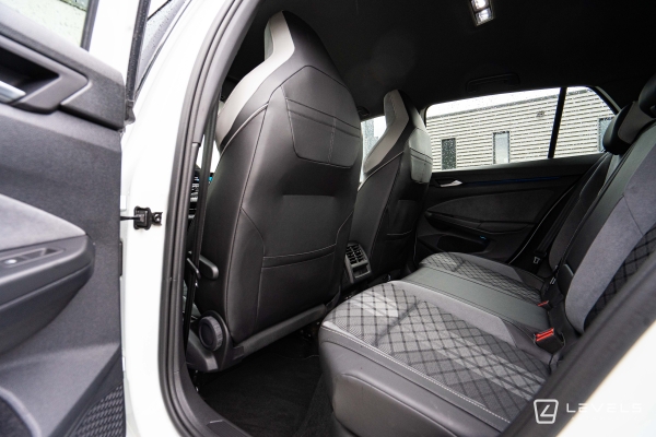 Volkswagen GOLF 8 1.5L eTSI 150 CH R-LINE DSG