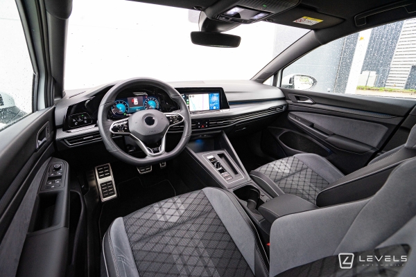 Volkswagen GOLF 8 1.5L eTSI 150 CH R-LINE DSG