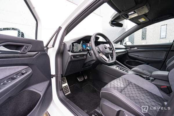 Volkswagen GOLF 8 1.5L eTSI 150 CH R-LINE DSG