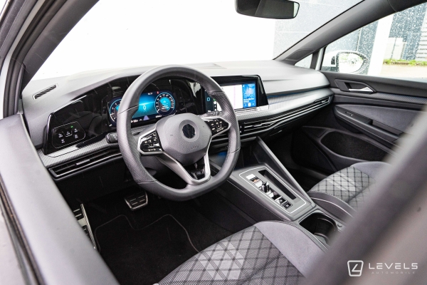 Volkswagen GOLF 8 1.5L eTSI 150 CH R-LINE DSG