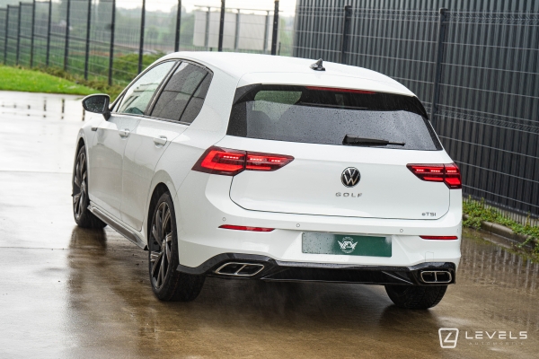 Volkswagen GOLF 8 1.5L eTSI 150 CH R-LINE DSG