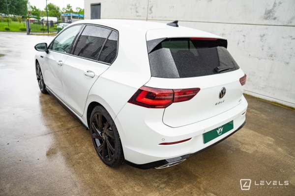 Volkswagen GOLF 8 1.5L eTSI 150 CH R-LINE DSG