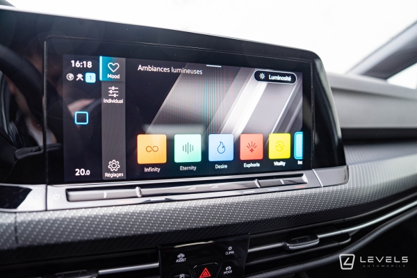 Volkswagen GOLF 8 1.5L eTSI 150 CH R-LINE DSG