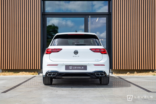  Volkswagen GOLF 8 1.5L eTSI 150 CH R-LINE DSG