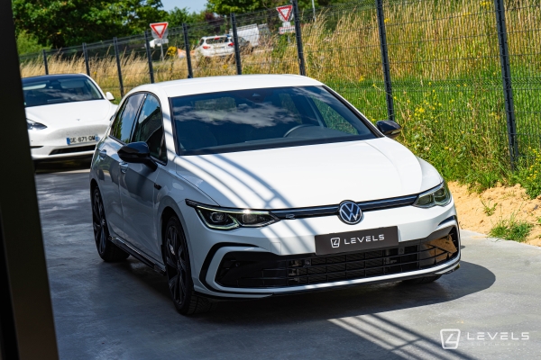 Volkswagen GOLF 8 1.5L eTSI 150 CH R-LINE DSG