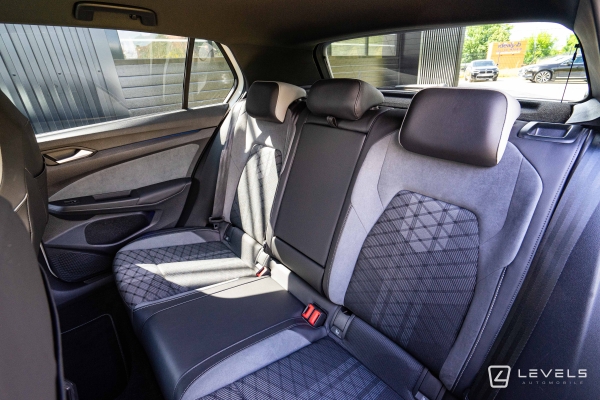  Volkswagen GOLF 8 1.5L eTSI 150 CH R-LINE DSG