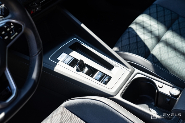  Volkswagen GOLF 8 1.5L eTSI 150 CH R-LINE DSG