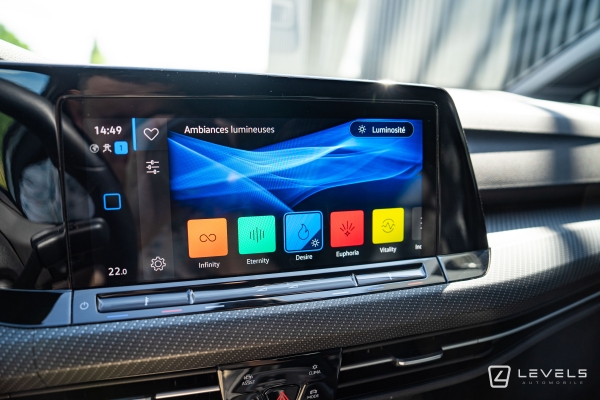 Volkswagen GOLF 8 1.5L eTSI 150 CH R-LINE DSG