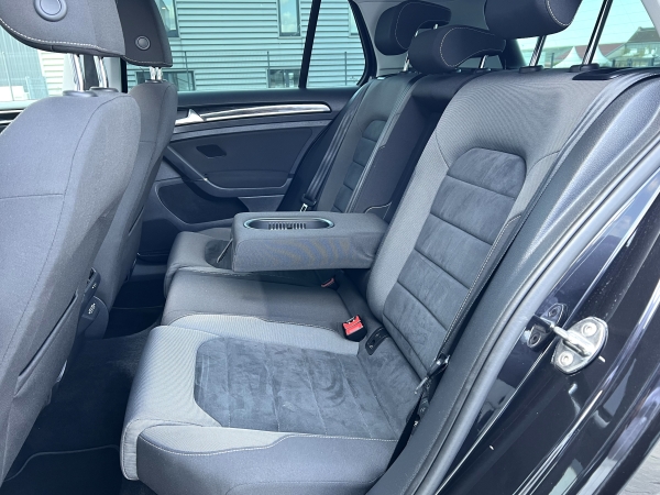  Volkswagen GOLF VII 150 ch TSI EVO CARAT KIT R Intégral DSG7