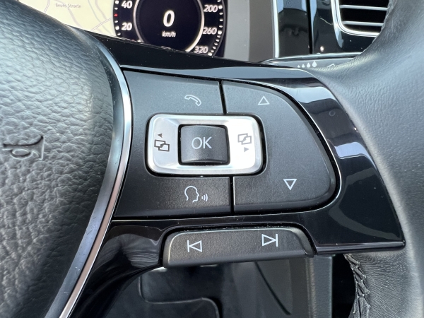  Volkswagen GOLF VII 150 ch TSI EVO CARAT KIT R Intégral DSG7