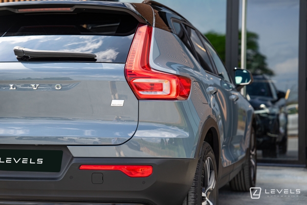 Volvo XC40 T5 262 ch HYBRIDE R-DESIGN Recharge DCT7