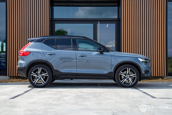  Volvo XC40 T5 262 ch HYBRIDE R-DESIGN Recharge DCT7