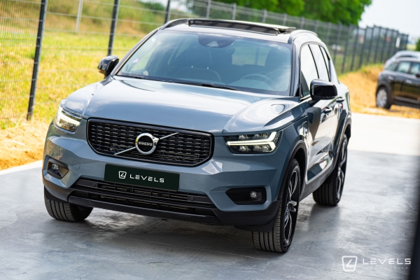  Volvo XC40 T5 262 ch HYBRIDE R-DESIGN Recharge DCT7