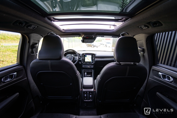  Volvo XC40 T5 262 ch HYBRIDE R-DESIGN Recharge DCT7