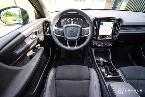  Volvo XC40 T5 262 ch HYBRIDE R-DESIGN Recharge DCT7