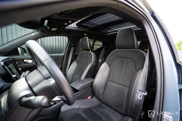 Volvo XC40 T5 262 ch HYBRIDE R-DESIGN Recharge DCT7