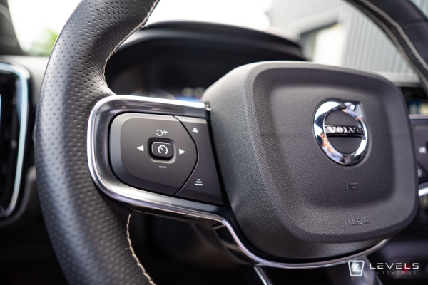  Volvo XC40 T5 262 ch HYBRIDE R-DESIGN Recharge DCT7