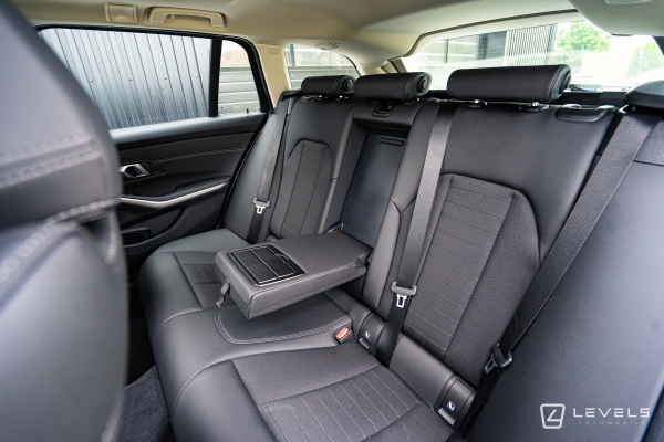 BMW SERIE 3 TOURING 320E 204CH Hybride Business Design BVA8