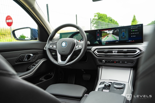 BMW SERIE 3 TOURING 320E 204CH Hybride Business Design BVA8