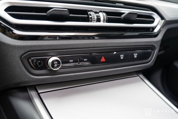 BMW SERIE 3 TOURING 320E 204CH Hybride Business Design BVA8