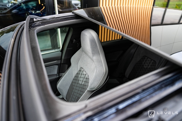  Volkswagen GOLF 8 1.5L eTSI 150 CH R-LINE DSG