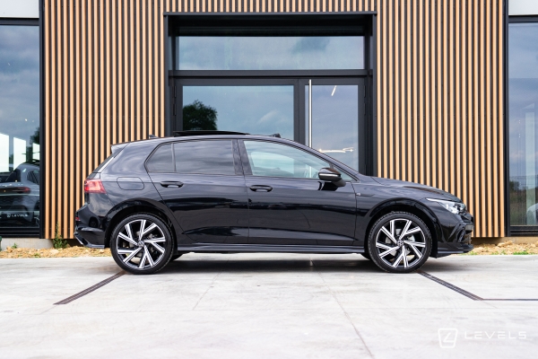 Volkswagen GOLF 8 1.5L eTSI 150 CH R-LINE DSG