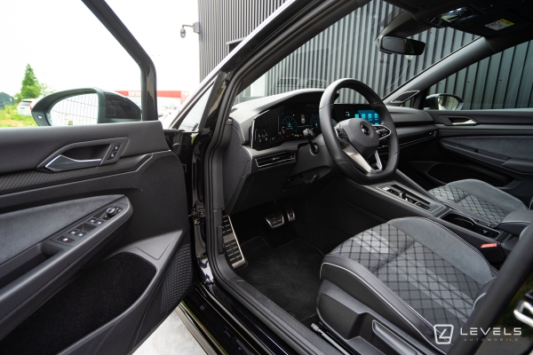  Volkswagen GOLF 8 1.5L eTSI 150 CH R-LINE DSG