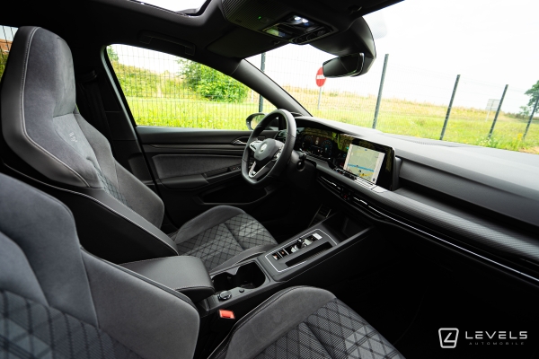  Volkswagen GOLF 8 1.5L eTSI 150 CH R-LINE DSG