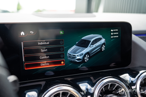 Mercedes  Gla 250e 160+102ch AMG Line 8G-DCT