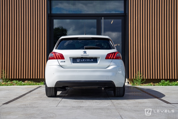 Peugeot 308 1.2 Puretech 130 Ch S&S ALLURE EAT8