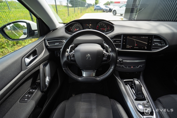 Peugeot 308 1.2 Puretech 130 Ch S&S ALLURE EAT8