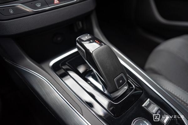 Peugeot 308 1.2 Puretech 130 Ch S&S ALLURE EAT8