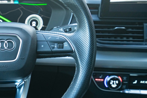 Audi Q5 35TDI 163 S LINE S-TRONIC