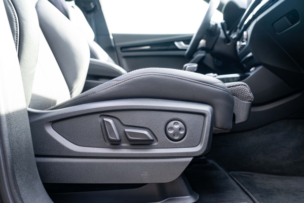 Audi Q5 E-TRON 55 TFSI 367CH QUATTRO S-TRONIC S LINE