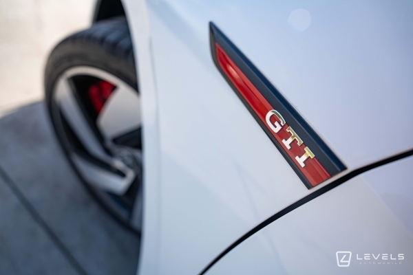  Volkswagen GOLF VIII GTI CLUBSPORT 300ch DSG7