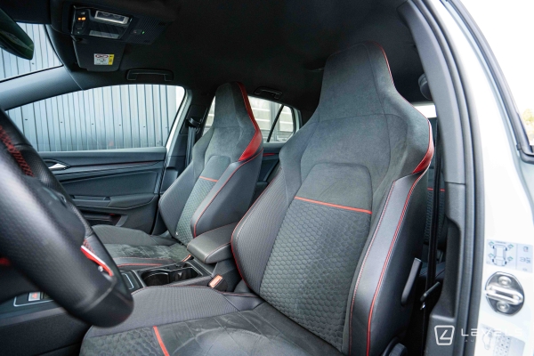  Volkswagen GOLF VIII GTI CLUBSPORT 300ch DSG7