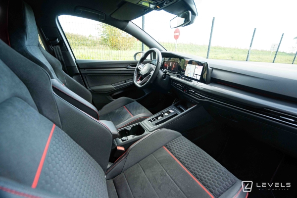  Volkswagen GOLF VIII GTI CLUBSPORT 300ch DSG7
