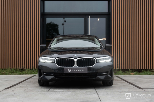 BMW SERIE 5 518D 150CH Business Design BVA8