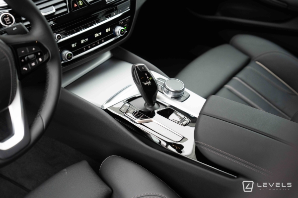 BMW SERIE 5 518D 150CH Business Design BVA8