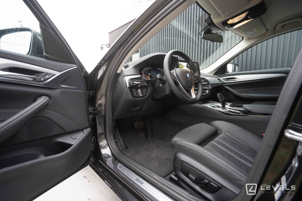 BMW SERIE 5 518D 150CH Business Design BVA8