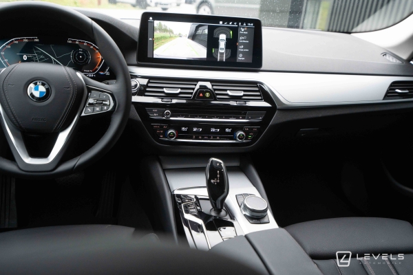 BMW SERIE 5 518D 150CH Business Design BVA8