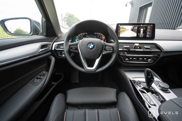 BMW SERIE 5 518D 150CH Business Design BVA8