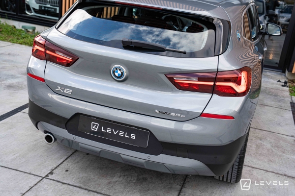 BMW X2 25e XDRIVE 220 Ch Business Design BVA6